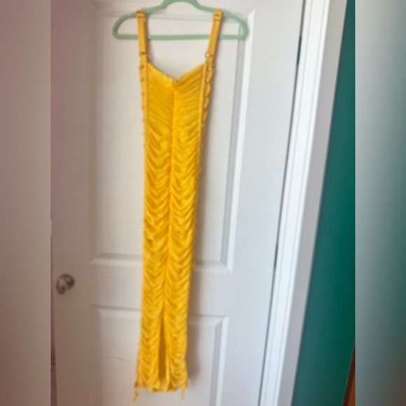 Hot Miami Styles Yellow Ruched Dress - Picture 4 of 5